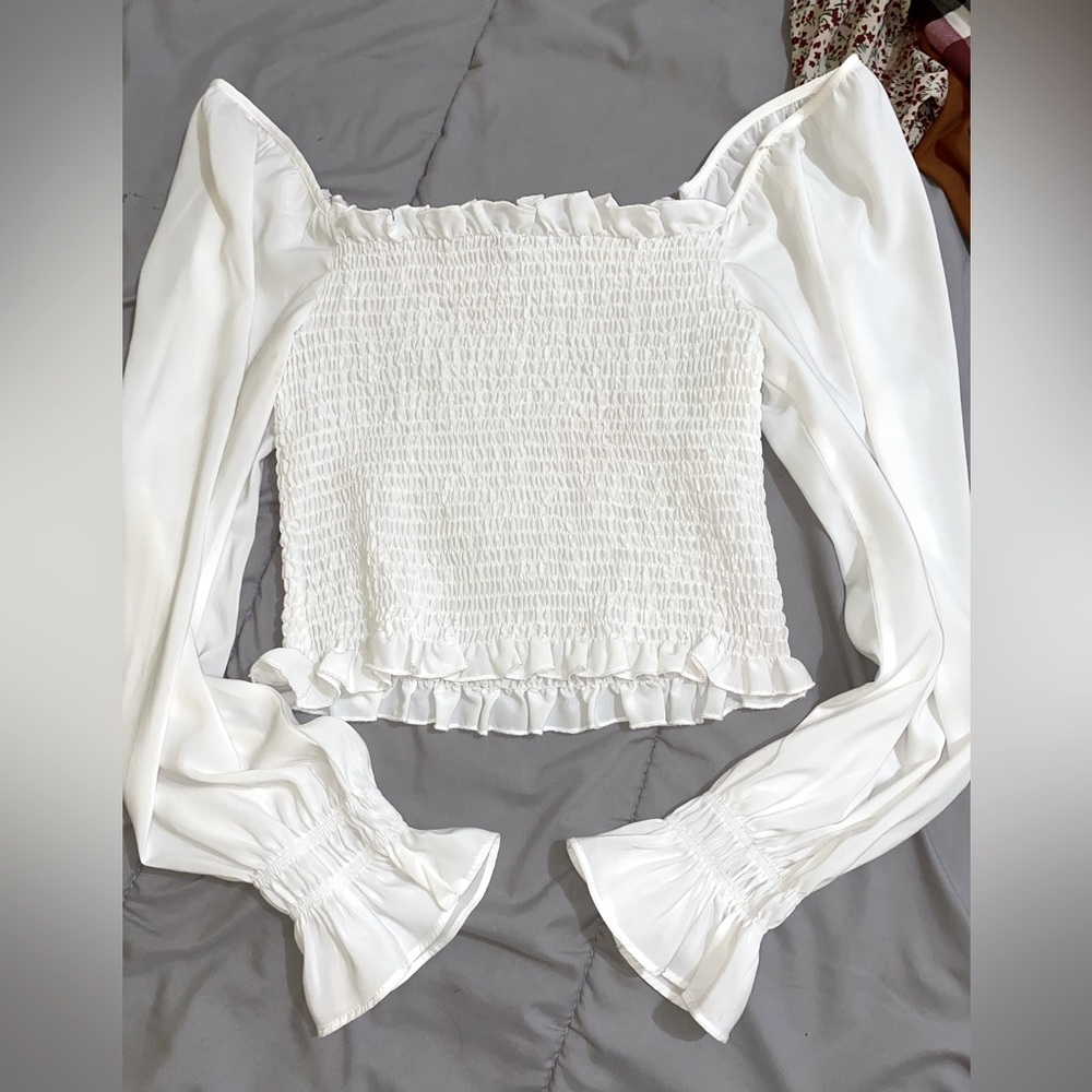 White long sleeve blouse